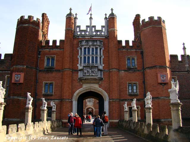 hampton_court11.jpg