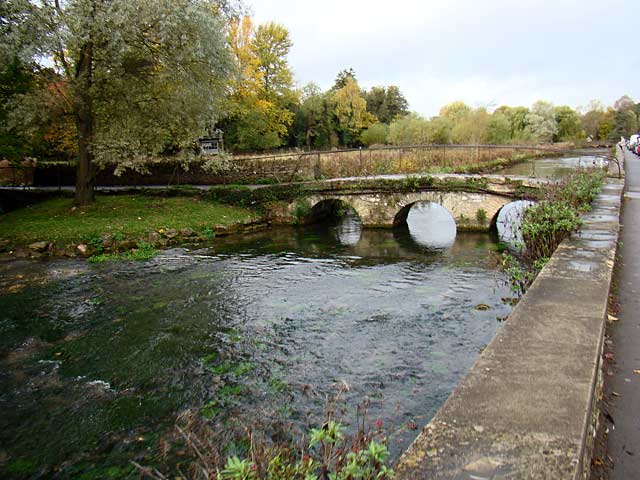 bibury1.jpg