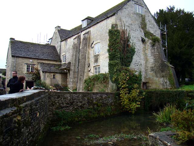 bibury1.jpg