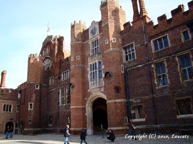 hampton_court11.jpg