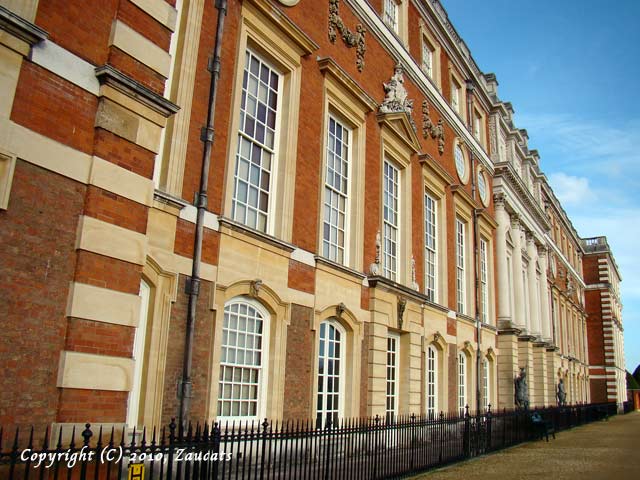 hampton_court11.jpg