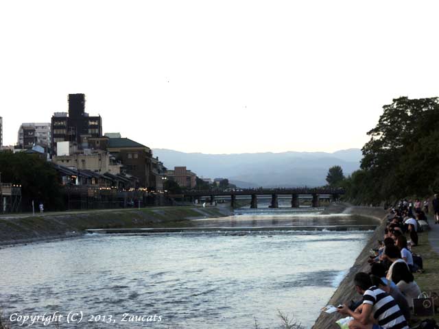 kamogawa81.jpg